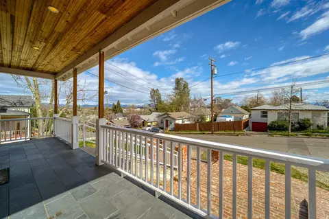 1846 Willis St, Redding, CA 96001 photo 4