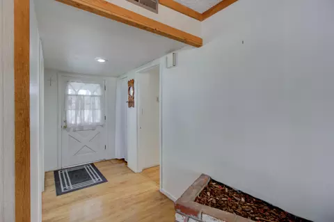 4056 Alta Mesa Dr, Redding, CA 96002 photo 4