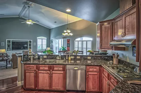 2007 Maudray Way, Redding, CA 96003 photo 13