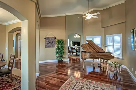 2007 Maudray Way, Redding, CA 96003 photo 6
