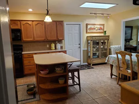 145 Chestnut Ave, Red Bluff, CA 96080 photo 4