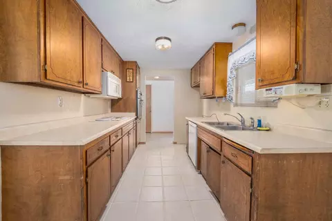 871 Shirley Ln, Redding, CA 96002 photo 4