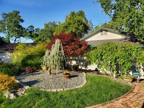 4760 Rocky Ridge Ct, Redding, CA 96001 photo 1