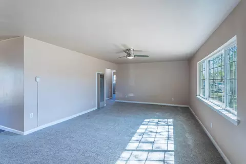 1572 Yale Ct, Redding, CA 96002 photo 5