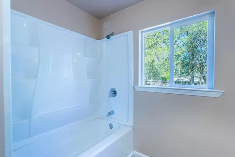 1572 Yale Ct, Redding, CA 96002 photo 17