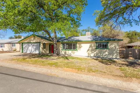 1572 Yale Ct, Redding, CA 96002 photo 1