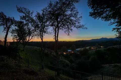 4040 Silver Lace Ln, Redding, CA 96001 photo 8