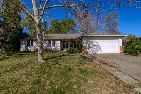 620 Lincoln St, Redding, CA 96001 photo 1