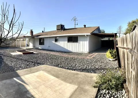 1027 Mistletoe Ln, Redding, CA 96002 photo 18