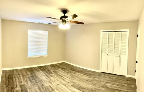 1027 Mistletoe Ln, Redding, CA 96002 photo 10