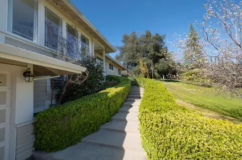 3620 Terra Ln, Redding, CA 96001 photo 2