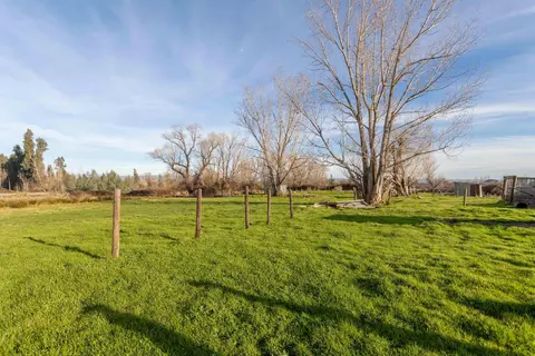 22199 Lone Tree Rd, Anderson, CA 96007 photo 37