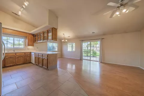 1555 Lavender Way, Redding, CA 96003 photo 13