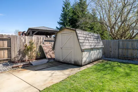 1555 Lavender Way, Redding, CA 96003 photo 44