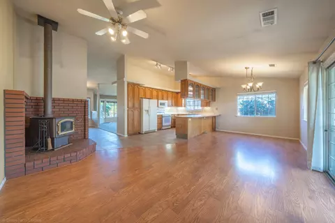 1555 Lavender Way, Redding, CA 96003 photo 15