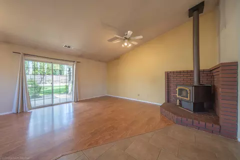 1555 Lavender Way, Redding, CA 96003 photo 14