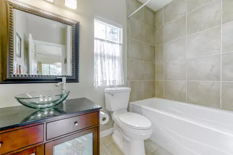 660 Overhill Dr, Redding, CA 96001 photo 24