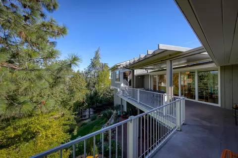 660 Overhill Dr, Redding, CA 96001 photo 55
