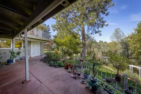 660 Overhill Dr, Redding, CA 96001 photo 82