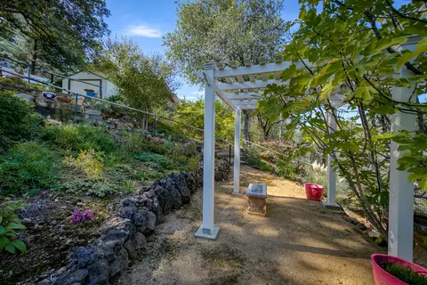 660 Overhill Dr, Redding, CA 96001 photo 96