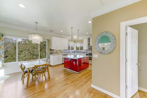 660 Overhill Dr, Redding, CA 96001 photo 32