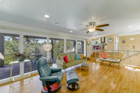 660 Overhill Dr, Redding, CA 96001 photo 45