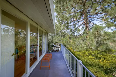660 Overhill Dr, Redding, CA 96001 photo 53