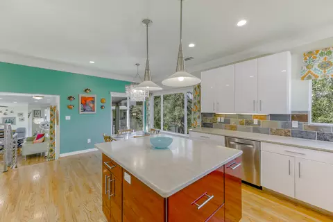 660 Overhill Dr, Redding, CA 96001 photo 38
