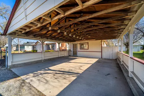 2627 Albert Rd, Anderson, CA 96007 photo 3