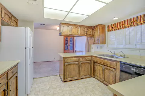 2605 Rainbow Ln, Redding, CA 96002 photo 5