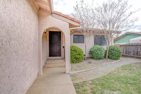 2605 Rainbow Ln, Redding, CA 96002 photo 3