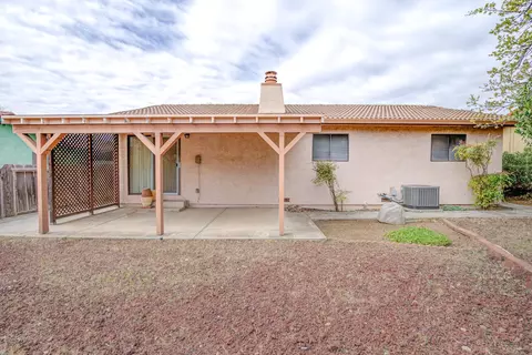 2605 Rainbow Ln, Redding, CA 96002 photo 35
