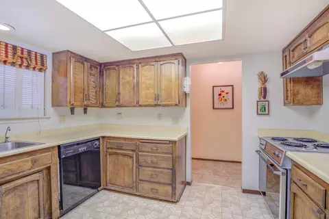 2605 Rainbow Ln, Redding, CA 96002 photo 8