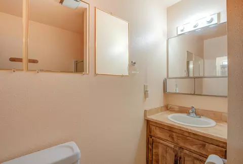 2605 Rainbow Ln, Redding, CA 96002 photo 23