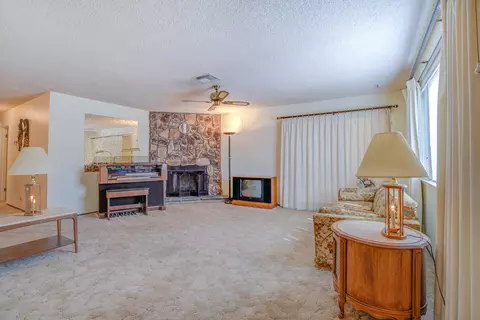 2605 Rainbow Ln, Redding, CA 96002 photo 12