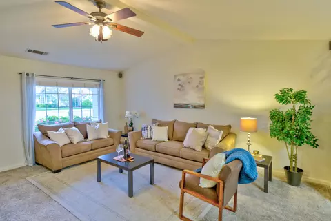 3885 Sunglow Dr, Redding, CA 96001 photo 7