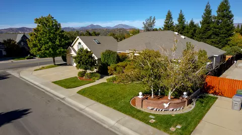 3294 Misty Glen Dr, Redding, CA 96001 photo 1