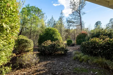 813 Country Oak Dr, Redding, CA 96003 photo 33