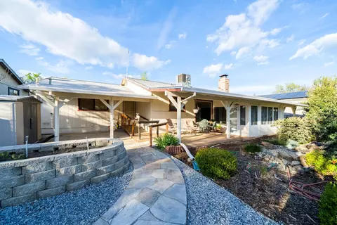 813 Country Oak Dr, Redding, CA 96003 photo 30