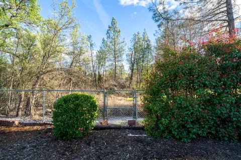 813 Country Oak Dr, Redding, CA 96003 photo 36