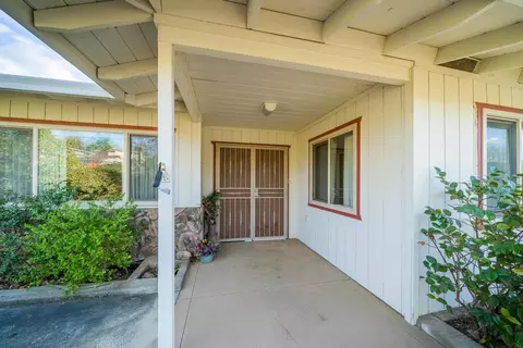 813 Country Oak Dr, Redding, CA 96003 photo 3