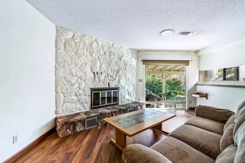 813 Country Oak Dr, Redding, CA 96003 photo 8