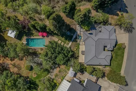4149 Boston Ave, Redding, CA 96001 photo 2