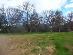 560 Buckeye Ter, Redding, CA 96003 photo 1