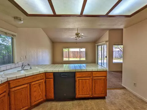 2553 Yana Ave, Redding, CA 96002 photo 7