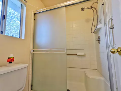 2553 Yana Ave, Redding, CA 96002 photo 19