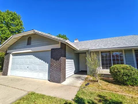 2553 Yana Ave, Redding, CA 96002 photo 1