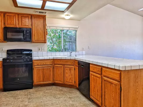 2553 Yana Ave, Redding, CA 96002 photo 5