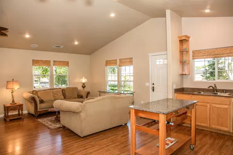 1130 Hope Ln, Redding, CA 96003 photo 57