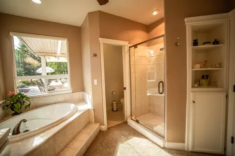 1130 Hope Ln, Redding, CA 96003 photo 32